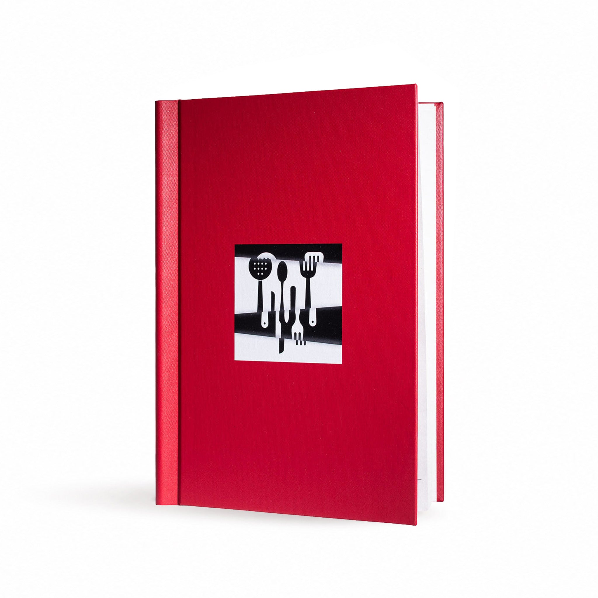 Speisekarte aus Buchleinen in der Farbe rot im Format A4 mit schwarz-weißem UV-Druck auf der Vorderseite