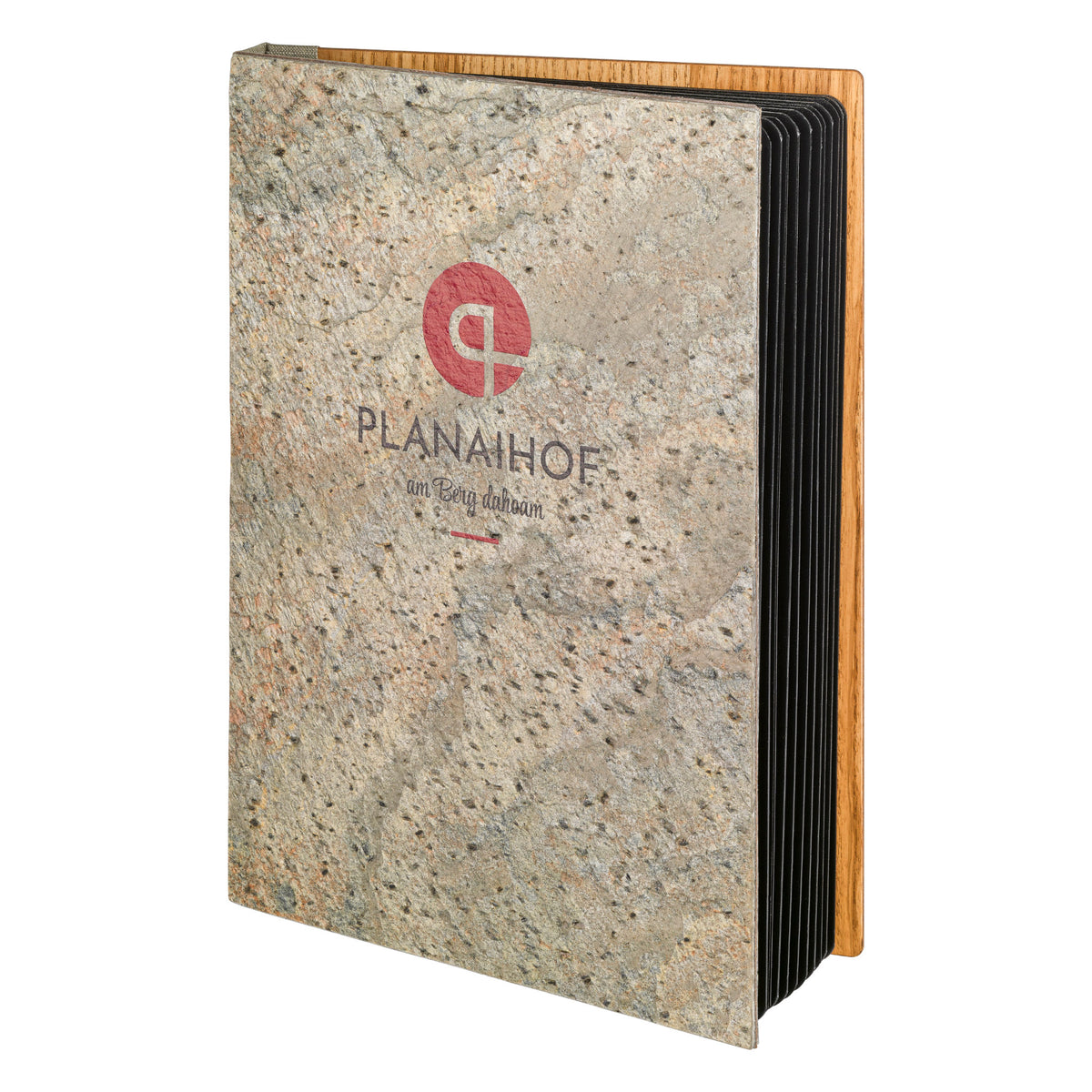 Speisekarte in A4 aus Schiefer Stein mit UV Druck, die Rückseite ist aus Holz. Von Reischl Speisekarten, Manufaktur und Hersteller für Gastronomie seit 1891.